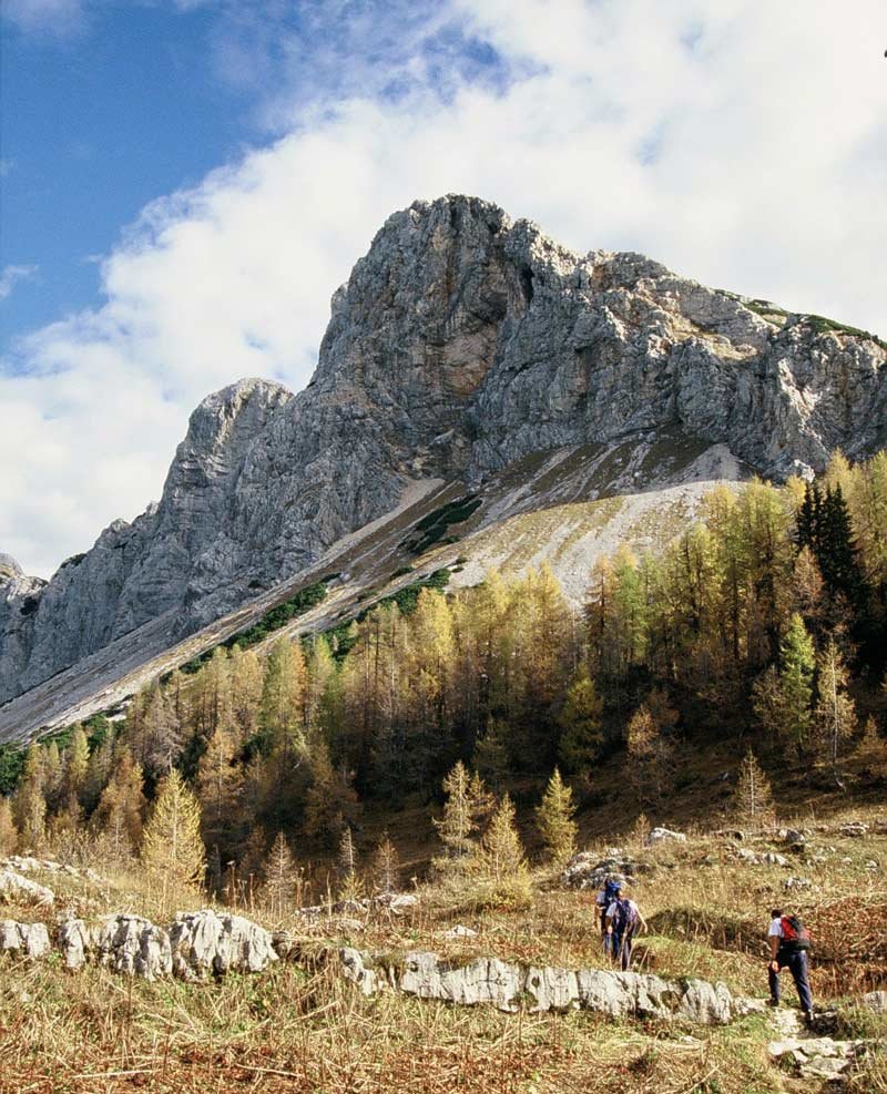 Mountain tours - Between mountains and lakes